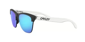 OAKLEY